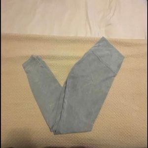 Lululemon Wunder Under Size 6